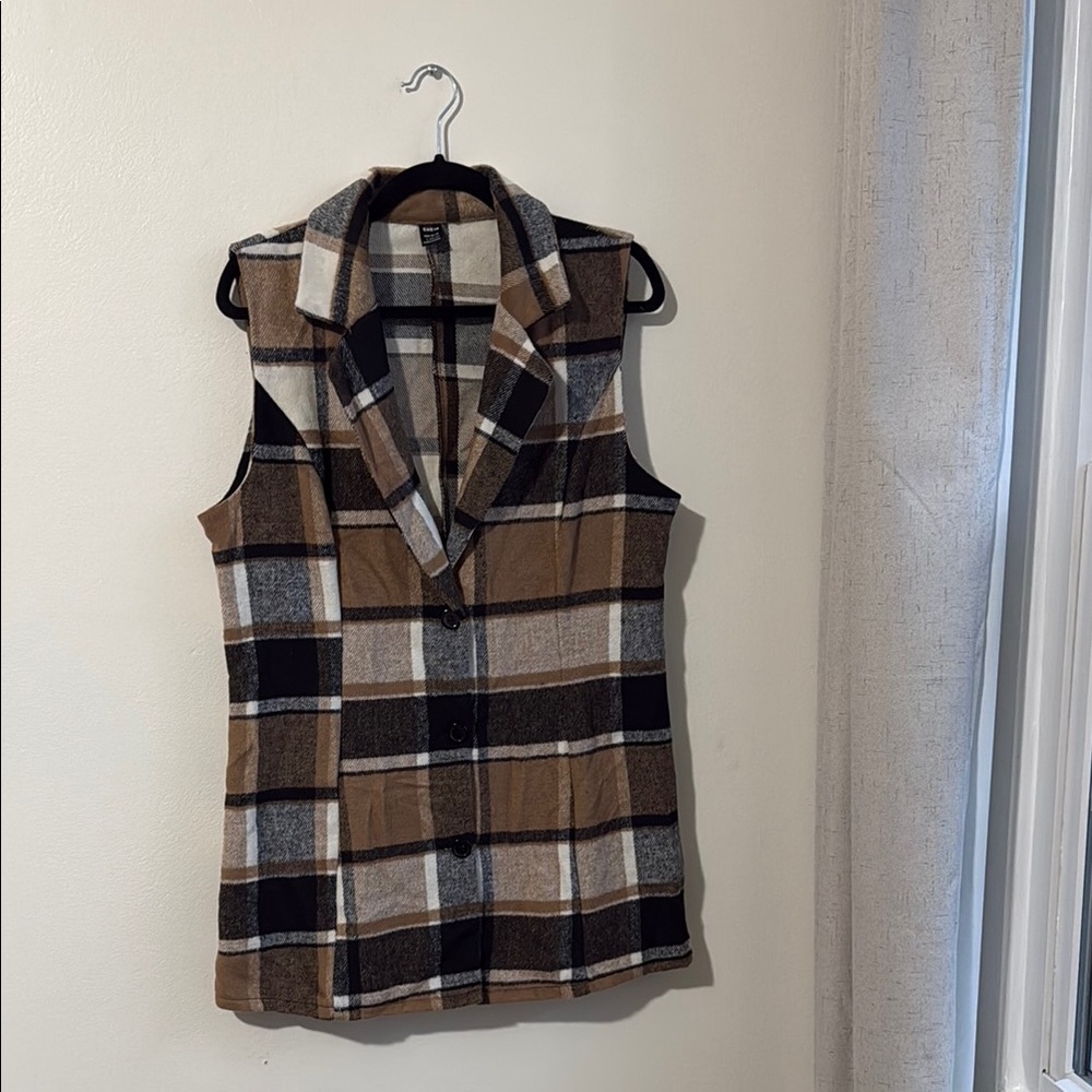 SHEIN Checkered Vest in Brown and Black
